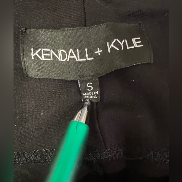 Kendall + Kylie Black Leggings, Size Small - Picture 3 of 3